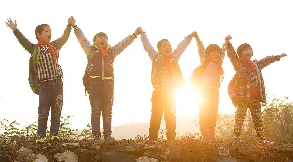 愛心助學，筑夢未來 | 新希望醫(yī)療公益助學活動